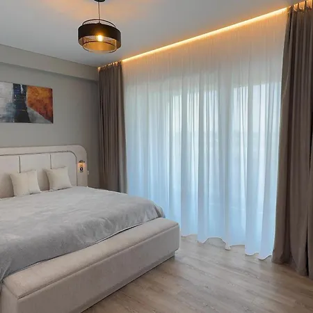 Boutique House By The Navodari