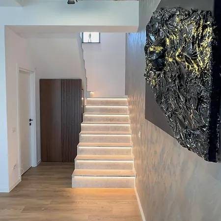 Villa Boutique House By The Navodari